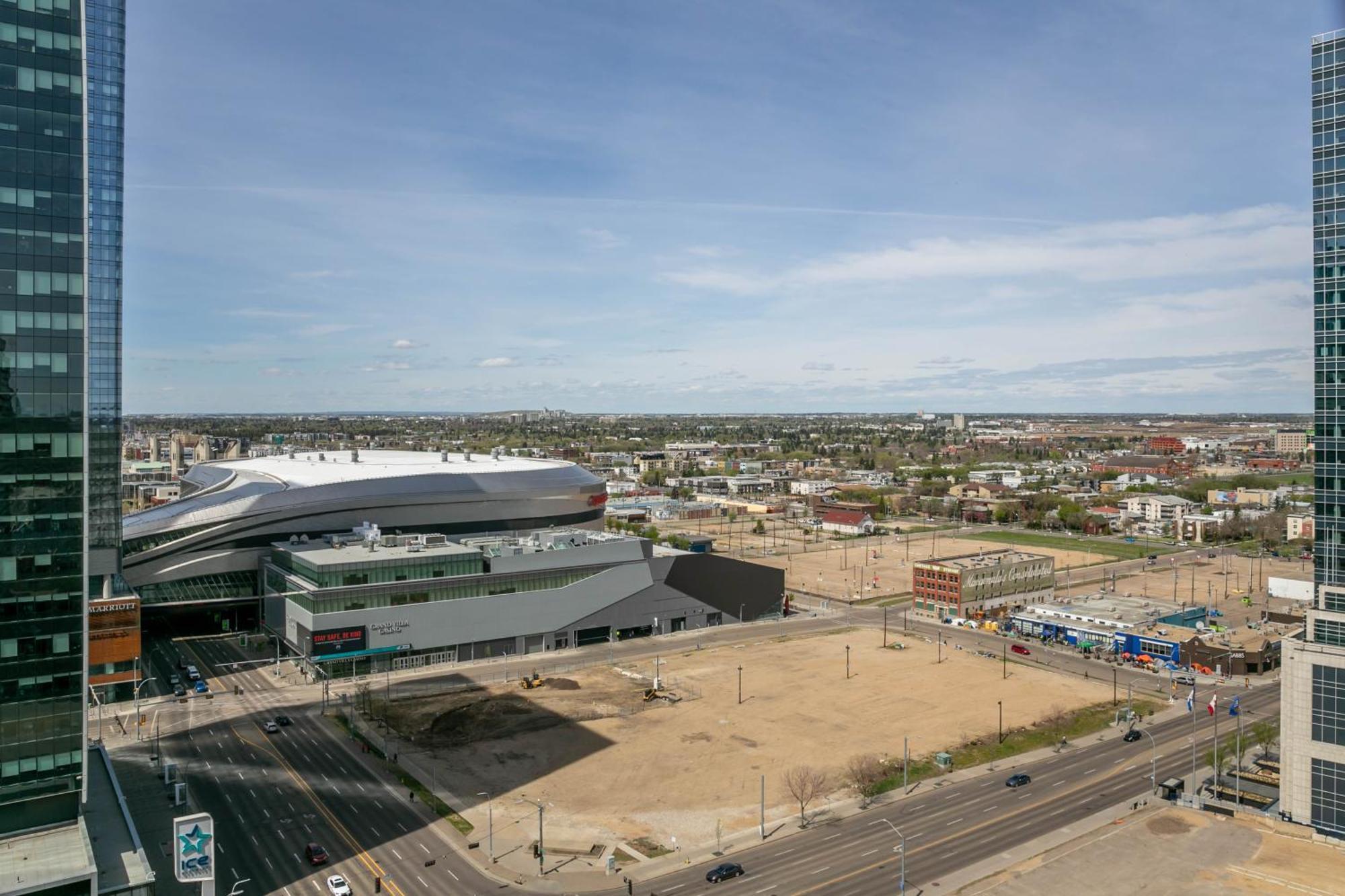 Rustic & Rogers Place, Free Parking! Appartement Edmonton Buitenkant foto